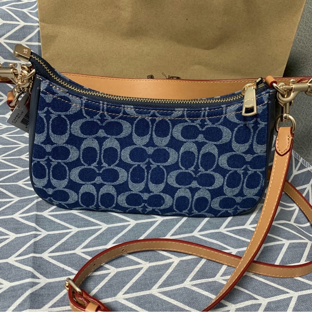 Coach Denim Blue Signature Shoulder Bag - Picture 2 of 5